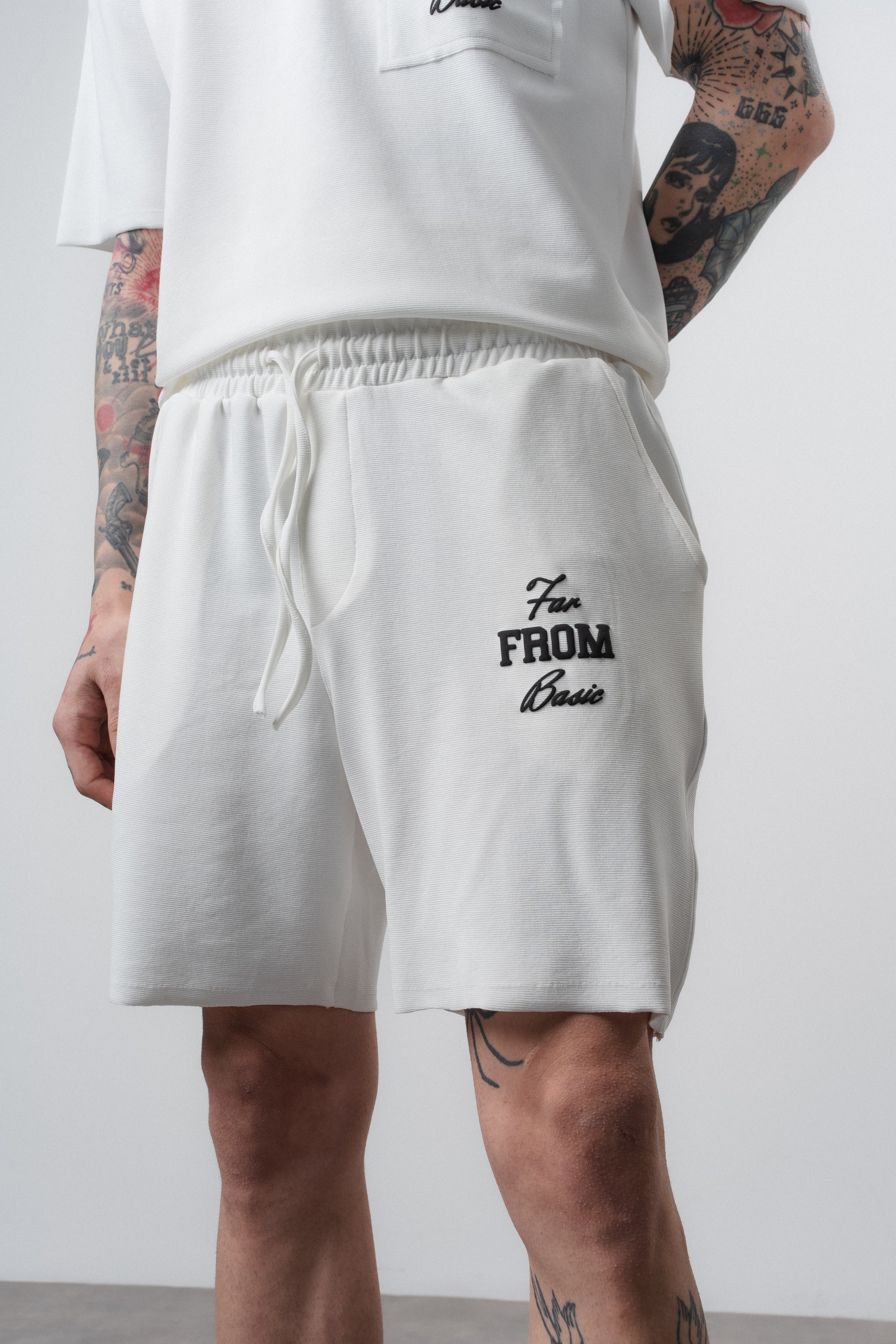 Far From Basic Regular Fit Set Ecru