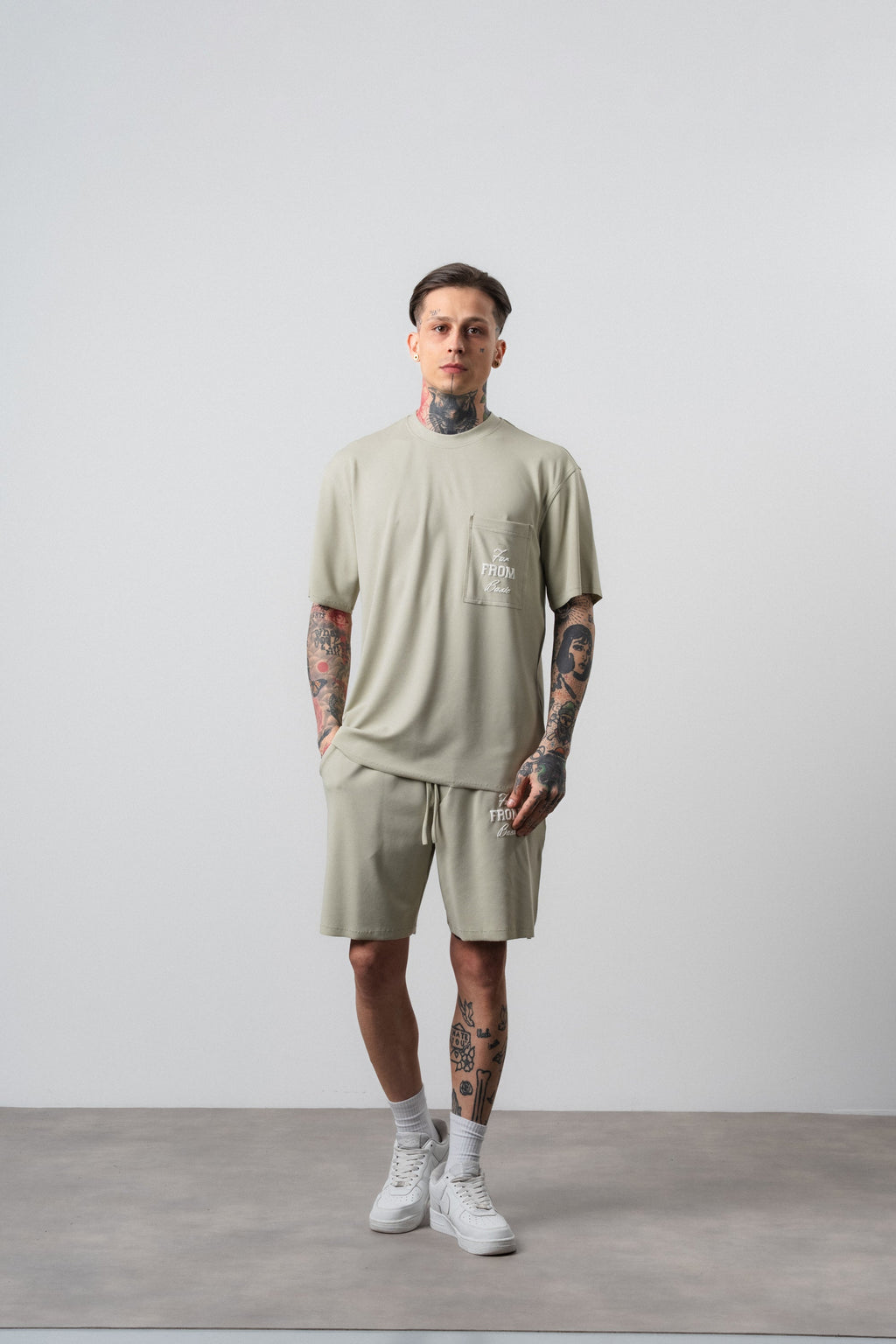 Far From Basic Regular Fit Set Green