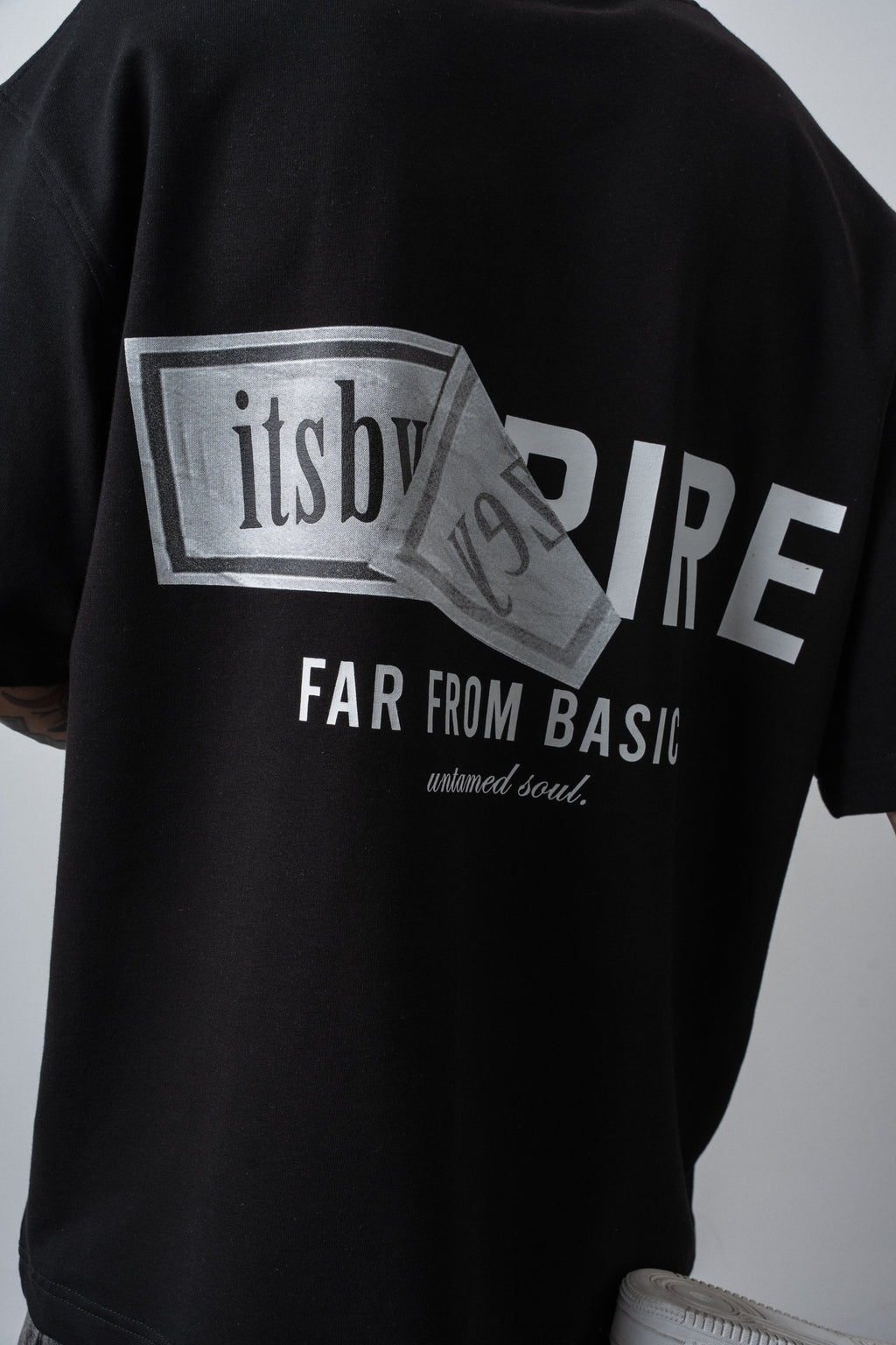Respire x Itsbyzey Oversized T-Shirt Black