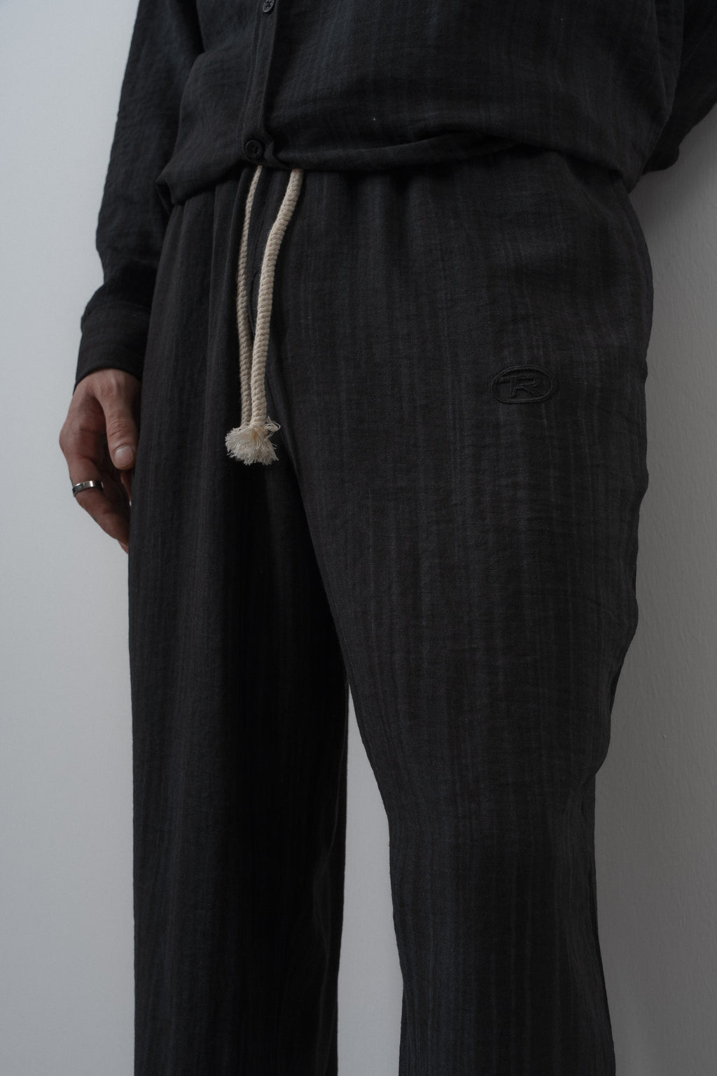 R Embroidered Oversized Tracksuit Black
