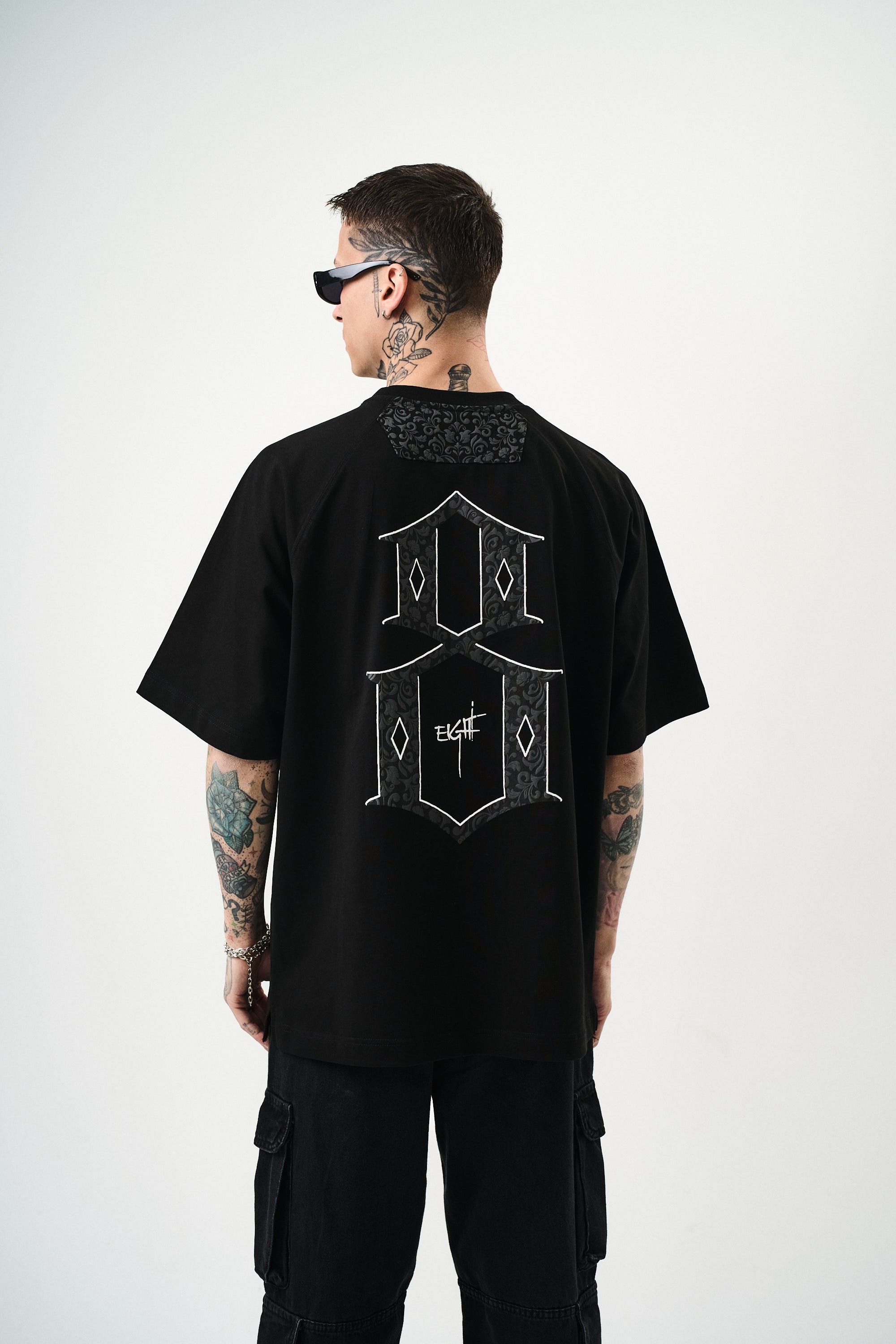 Eight Oversized T-Shirt Black