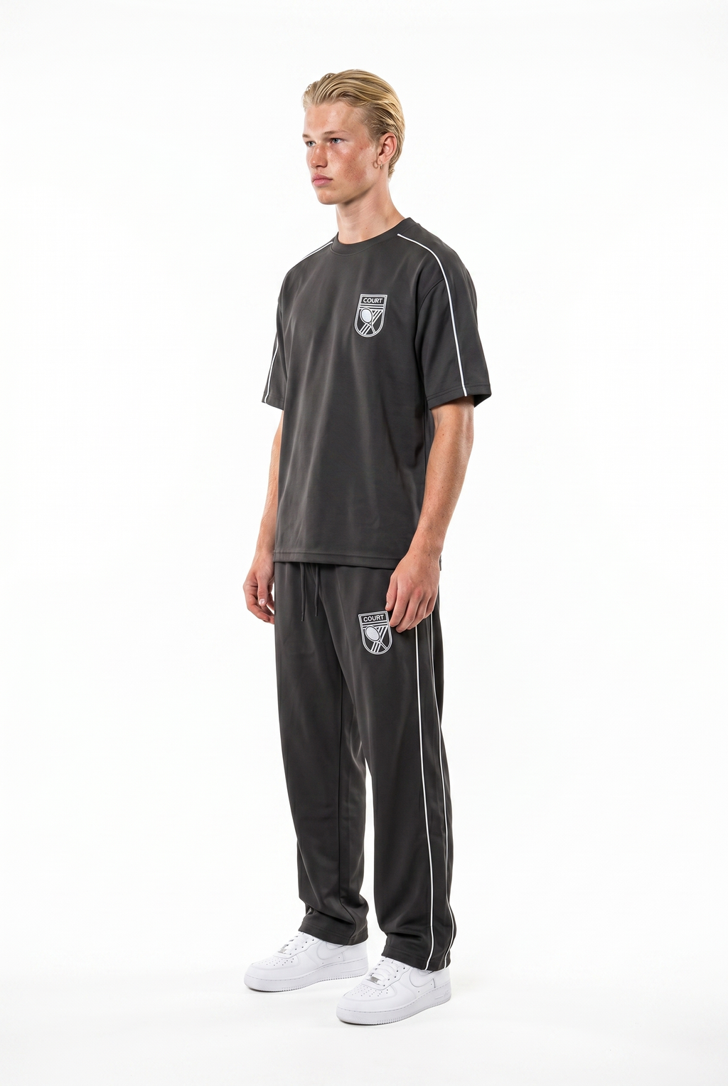 Court Regular Fit Set Brown